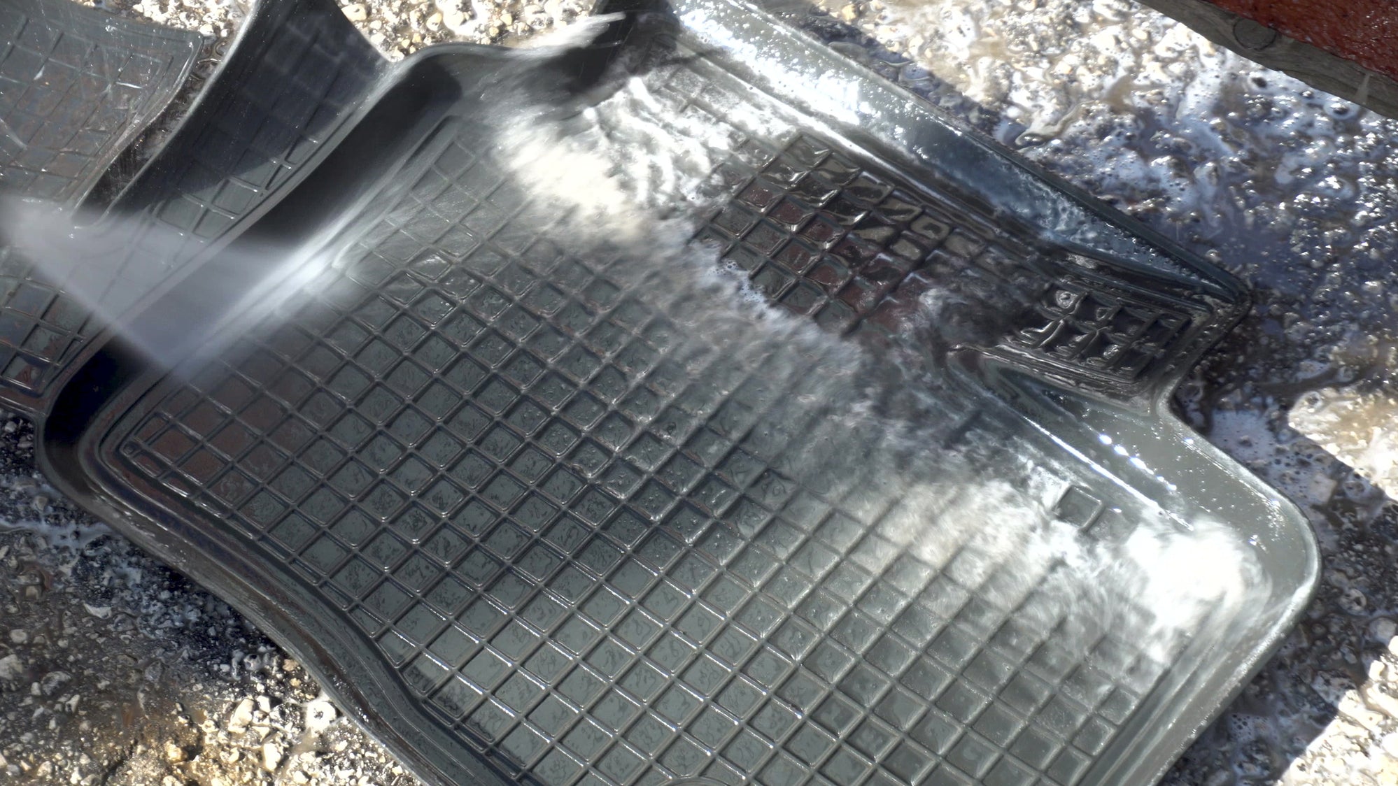 How To Clean Rubber Car Mats — AutoBead